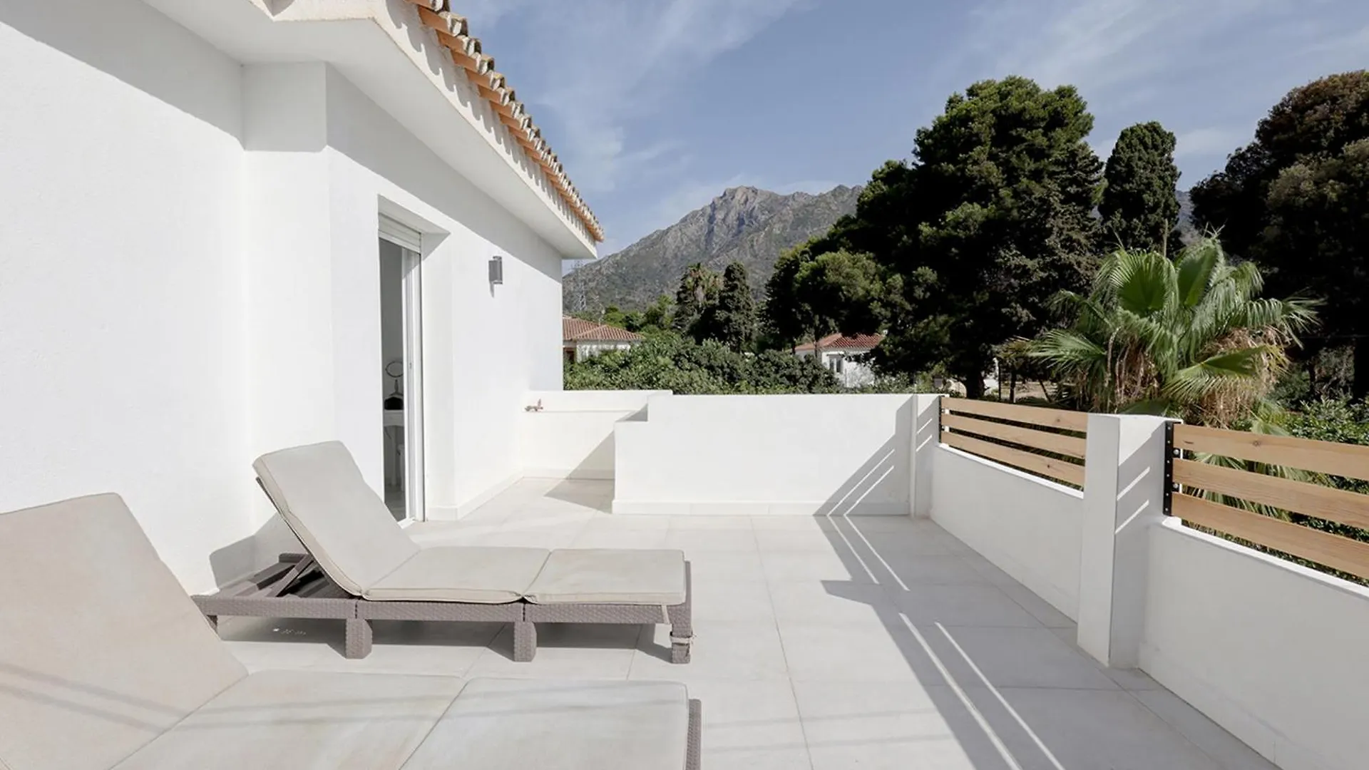 Luxury Villa With Private Pool And Unique Views Pass The Keys Marbella 0*,  Hiszpania